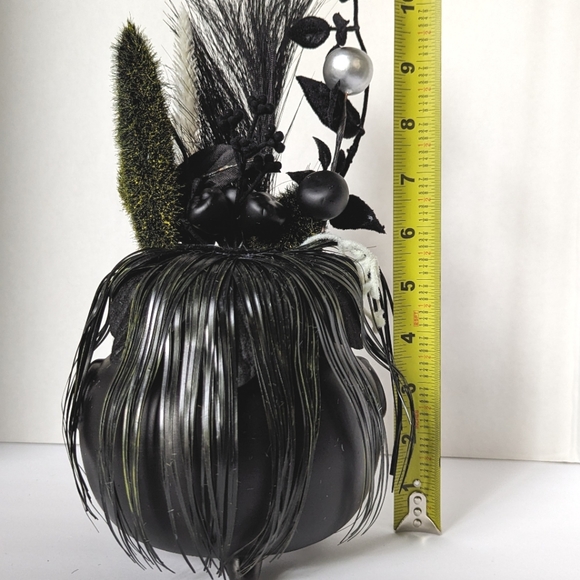 Target Halloween Hyde & EEK Cauldron Black Flowers Planter Creepy Plant Flower - Picture 5 of 6